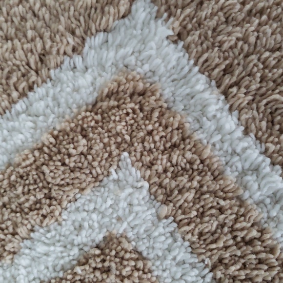 Clouds Luxurious Tan & White Bath Mat Set. NWT - Picture 11 of 16